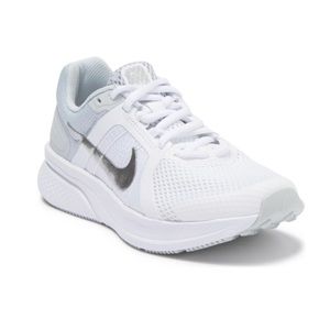 Women’s White/Silver Nike Running Shoes BNIB